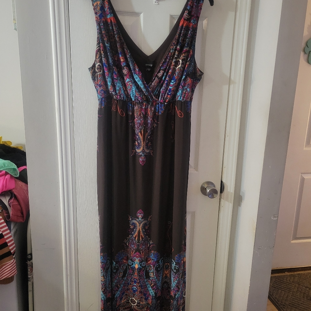 2x  maxi dress boho print beautiful flowy.